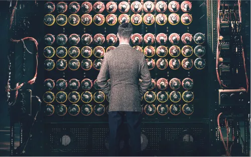 LA GUERRA Y LA MÁQUINA DE TURING